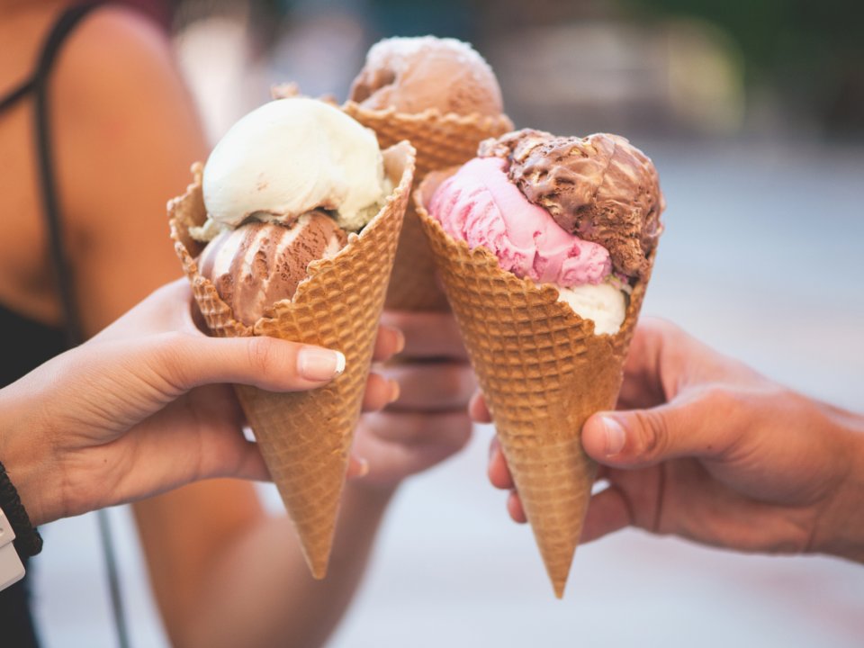 Uživajmo sladoled trajnostno.
