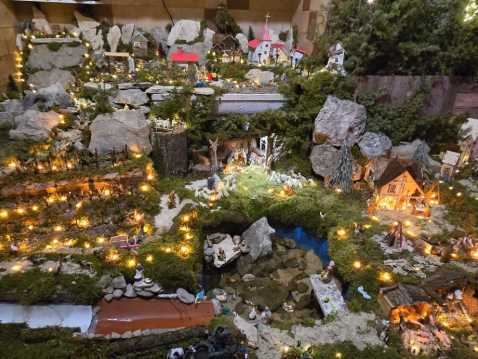 Priporočamo ogled jaslic v Dekanih